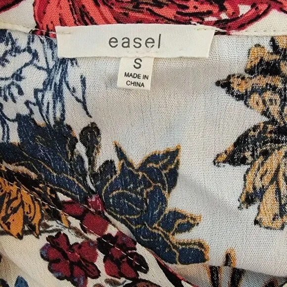 NWOT Easel floral top with tie - Picture 4 of 4